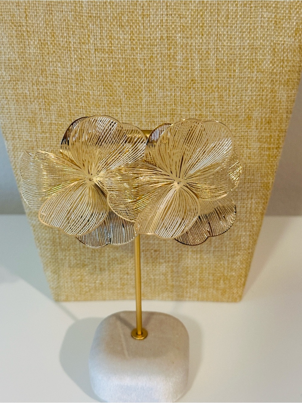 Fashion Jewelry Gold Floral Filigree Stud Statement Earrings